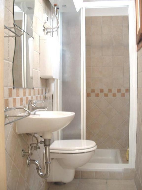 Apartments Kump ロヴィニ エクステリア 写真