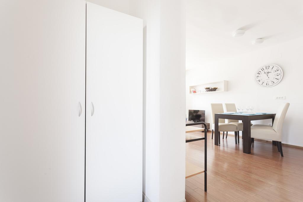 Apartments Kump ロヴィニ エクステリア 写真