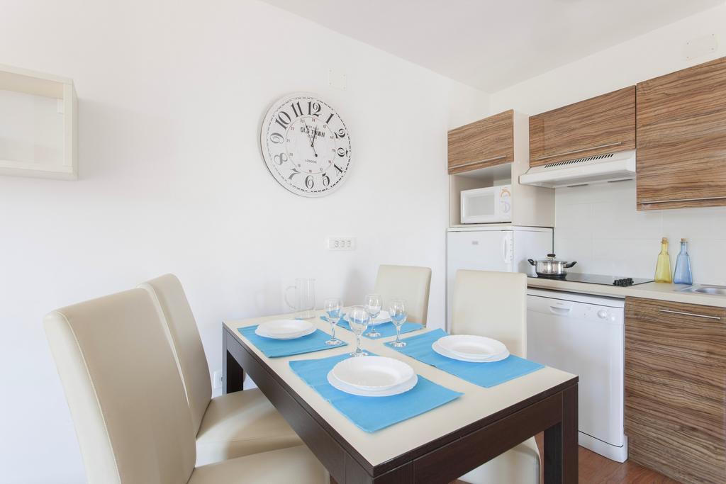 Apartments Kump ロヴィニ エクステリア 写真